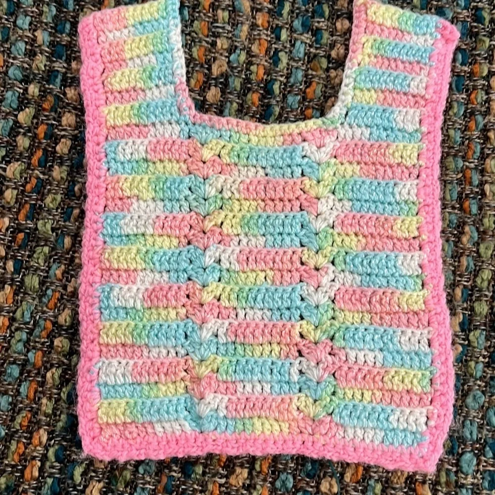 Two Vintage pastel baby bibs 🖤